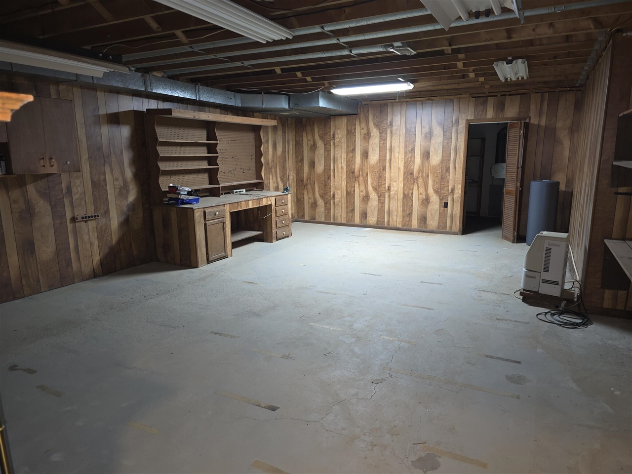 3418 N Dixboro Road, Ann Arbor, MI, 48105-9705