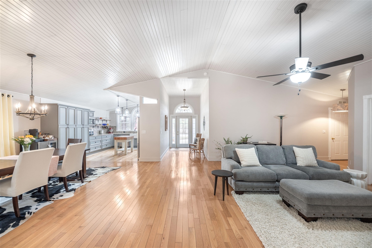 9995 Community Hall Road, Union Pier, MI, 49129-9304