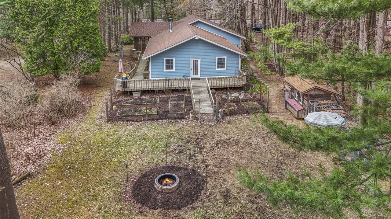 9995 Community Hall Road, Union Pier, MI, 49129-9304