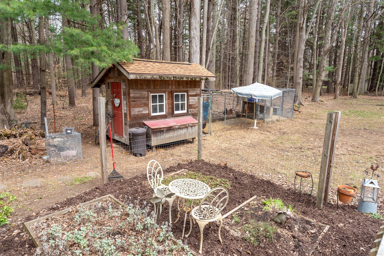 9995 Community Hall Road, Union Pier, MI, 49129-9304