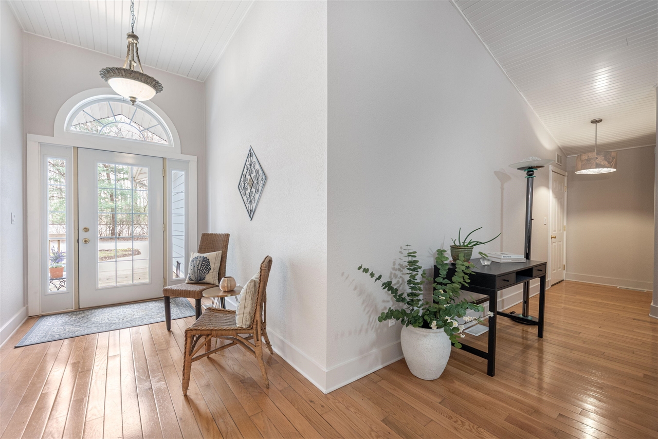 9995 Community Hall Road, Union Pier, MI, 49129-9304