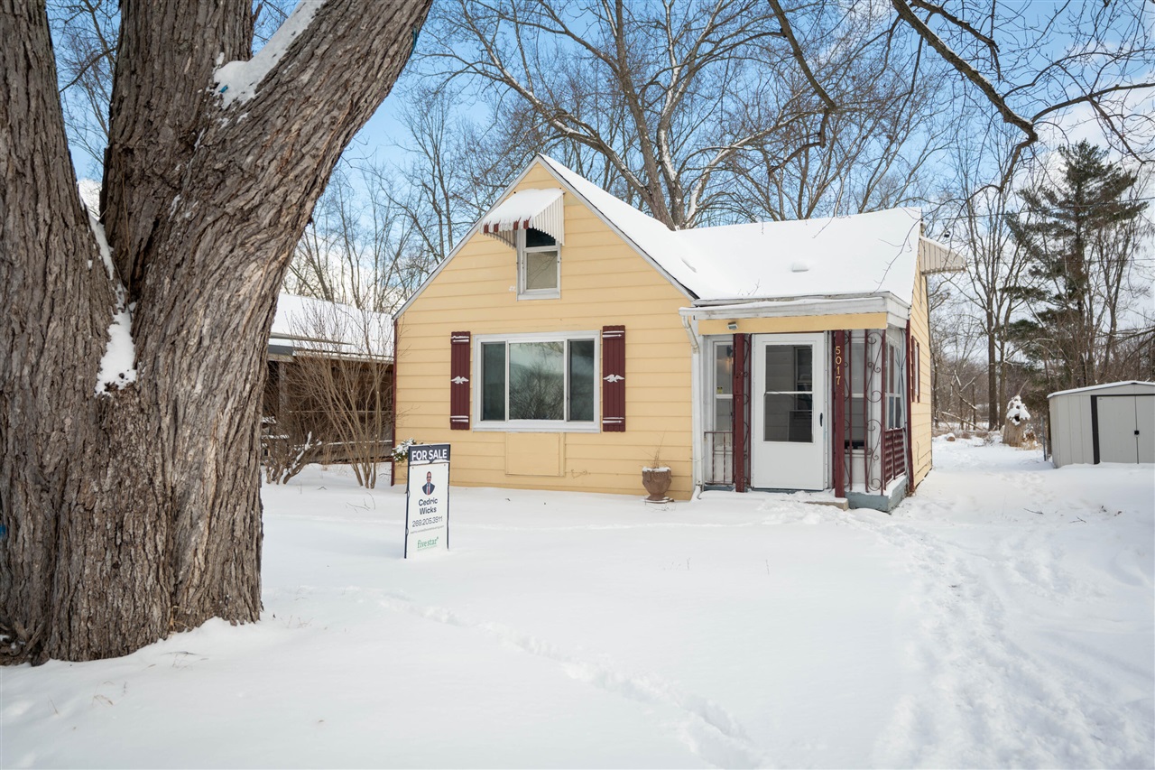 5017 Christiansen Road, Lansing, MI, 48910-5180