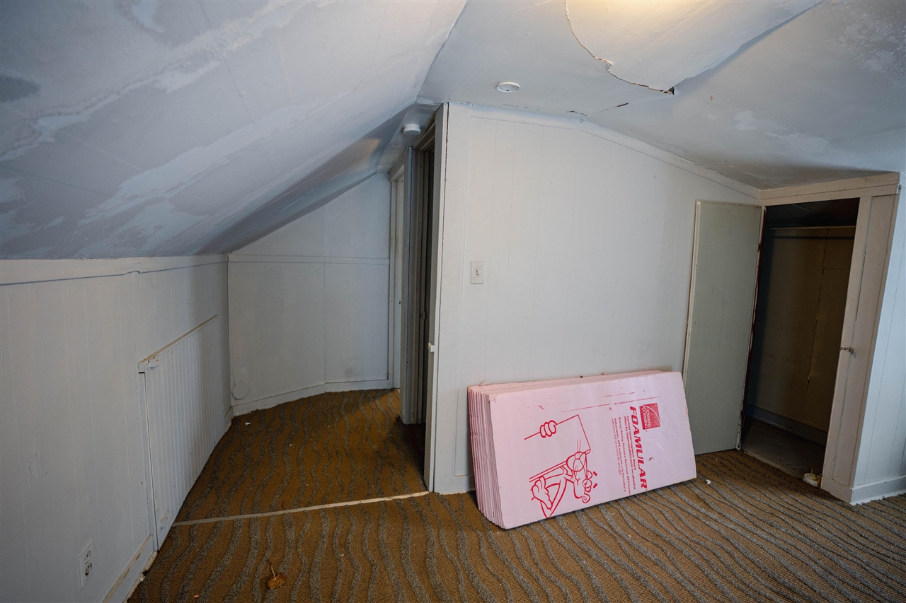 5017 Christiansen Road, Lansing, MI, 48910-5180