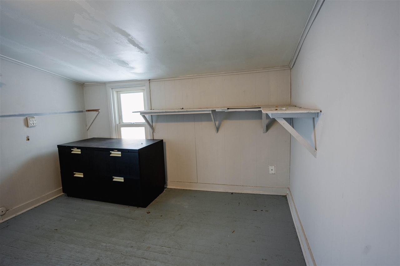 5017 Christiansen Road, Lansing, MI, 48910-5180