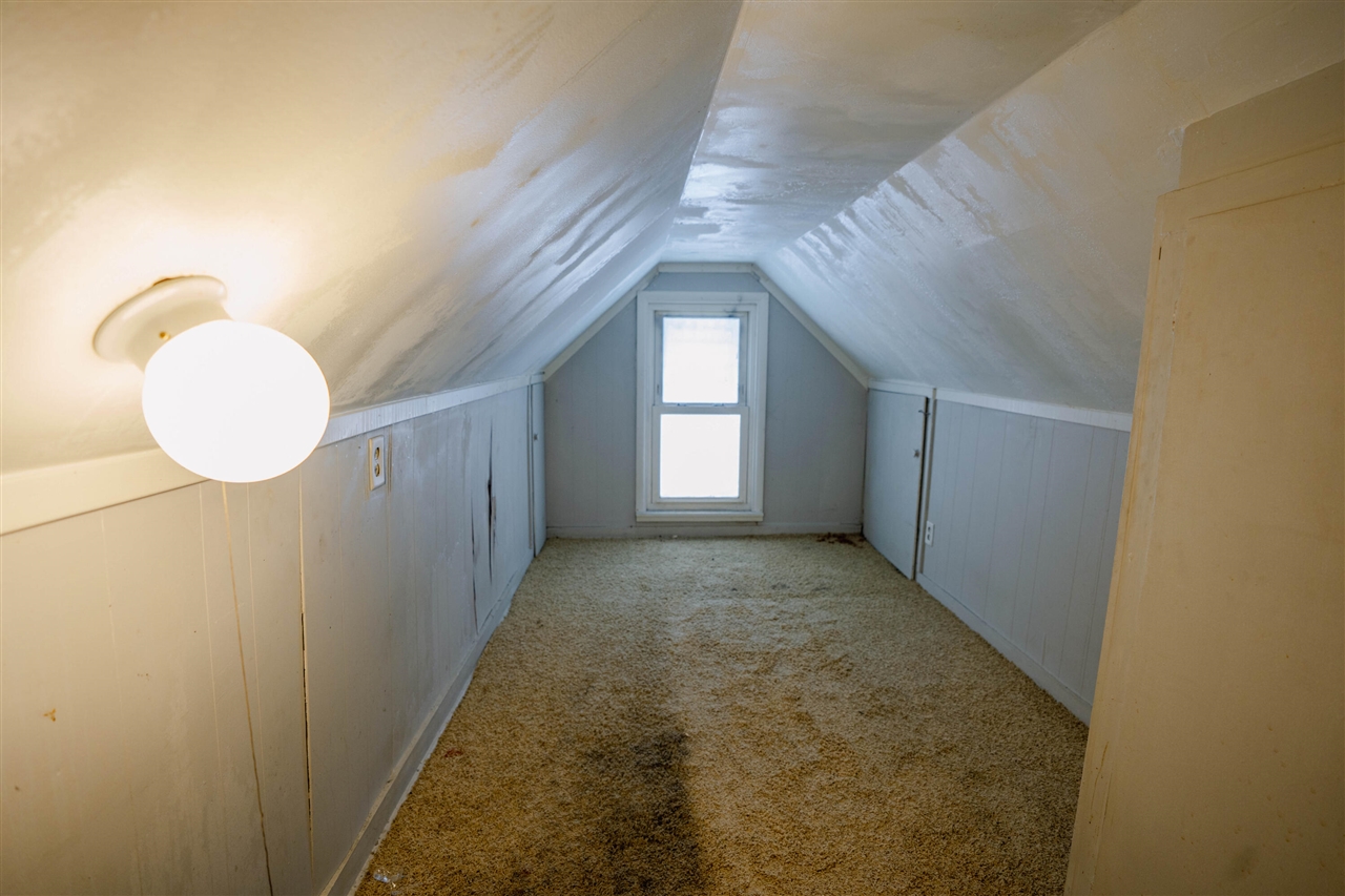 5017 Christiansen Road, Lansing, MI, 48910-5180