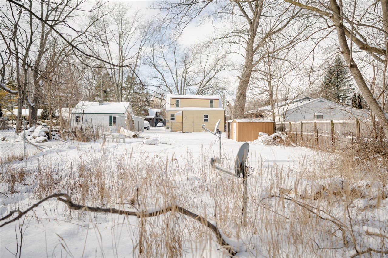 5017 Christiansen Road, Lansing, MI, 48910-5180