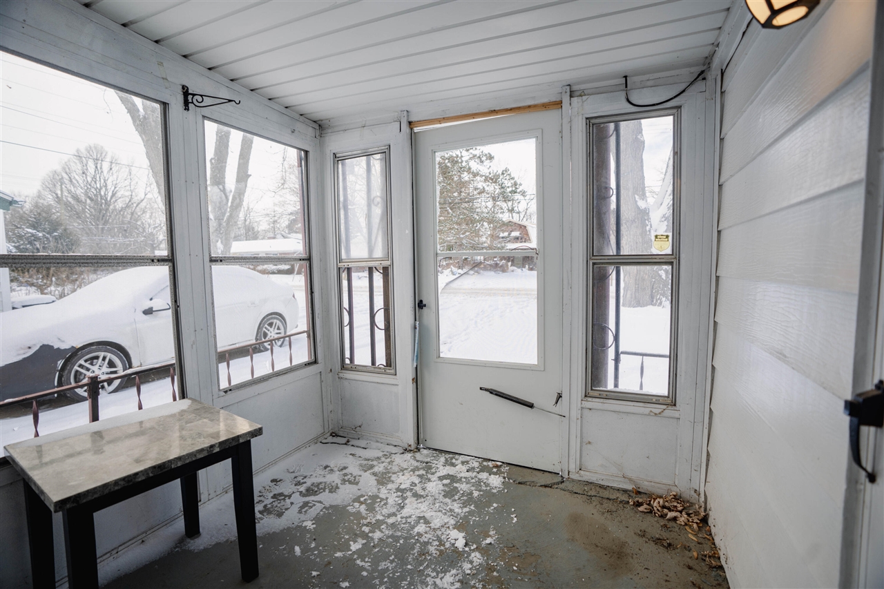 5017 Christiansen Road, Lansing, MI, 48910-5180