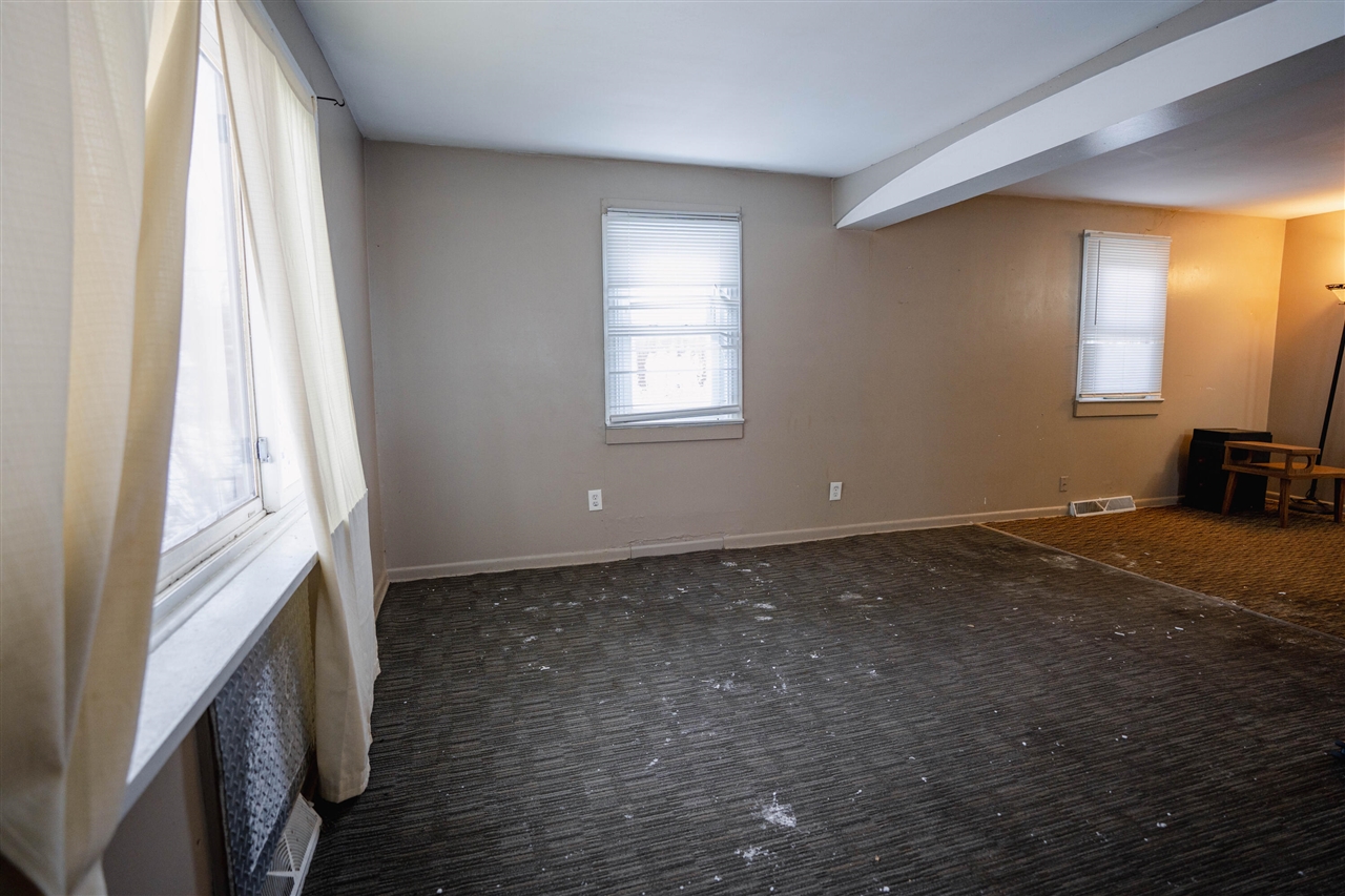 5017 Christiansen Road, Lansing, MI, 48910-5180