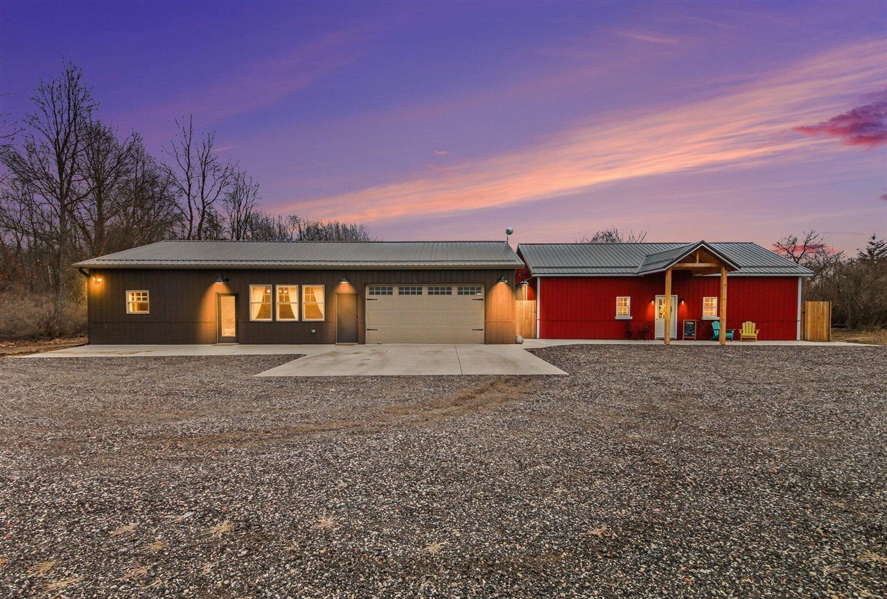 2nd image of 419 S Juniper St, Edmore, MI 48829 | MLS# 70521847