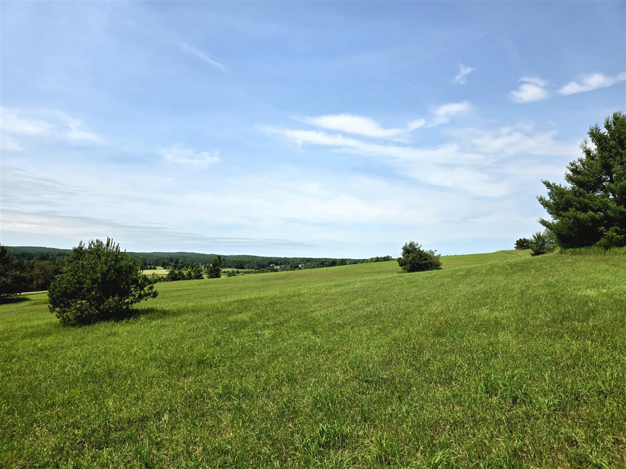 3rd image of 5850 Deer Run Trl, Harbor Springs, MI 49740 | MLS# 70521850