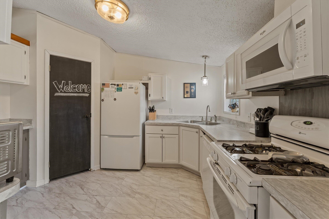 21864 Mccain Lane, Edwardsburg, MI, 49112-9770