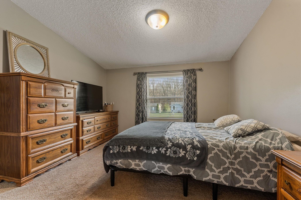 21864 Mccain Lane, Edwardsburg, MI, 49112-9770