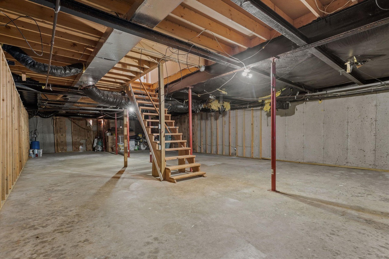 21864 Mccain Lane, Edwardsburg, MI, 49112-9770