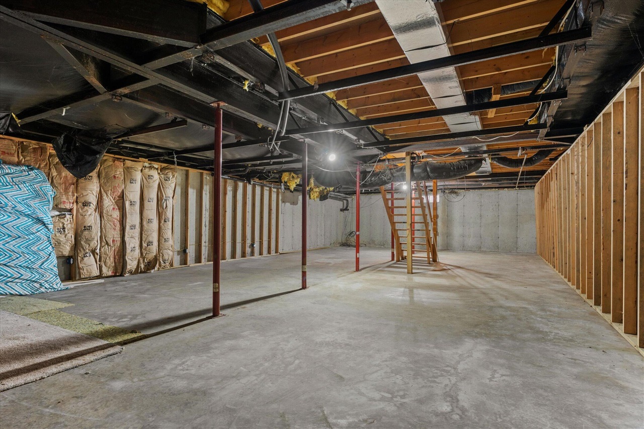 21864 Mccain Lane, Edwardsburg, MI, 49112-9770