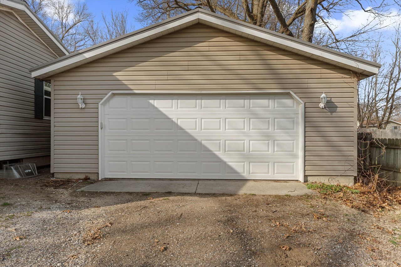 21864 Mccain Lane, Edwardsburg, MI, 49112-9770