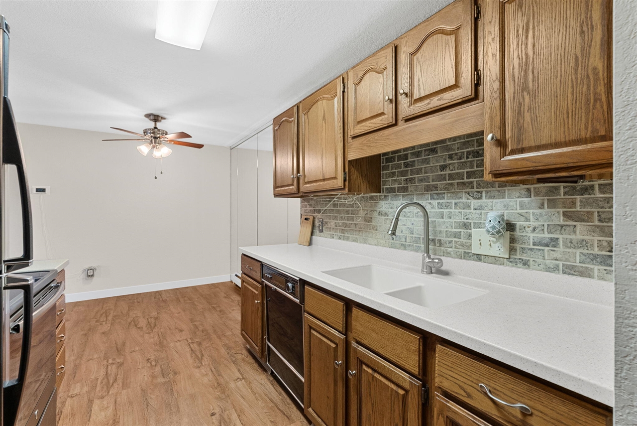 1016 Wedgewood Drive, Plainwell, MI, 49080-1278