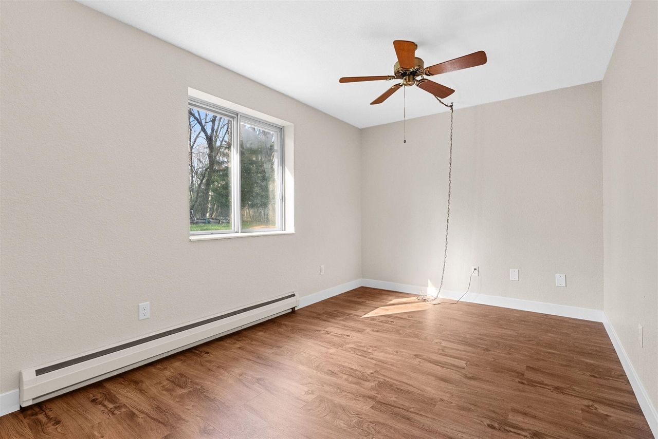 1016 Wedgewood Drive, Plainwell, MI, 49080-1278