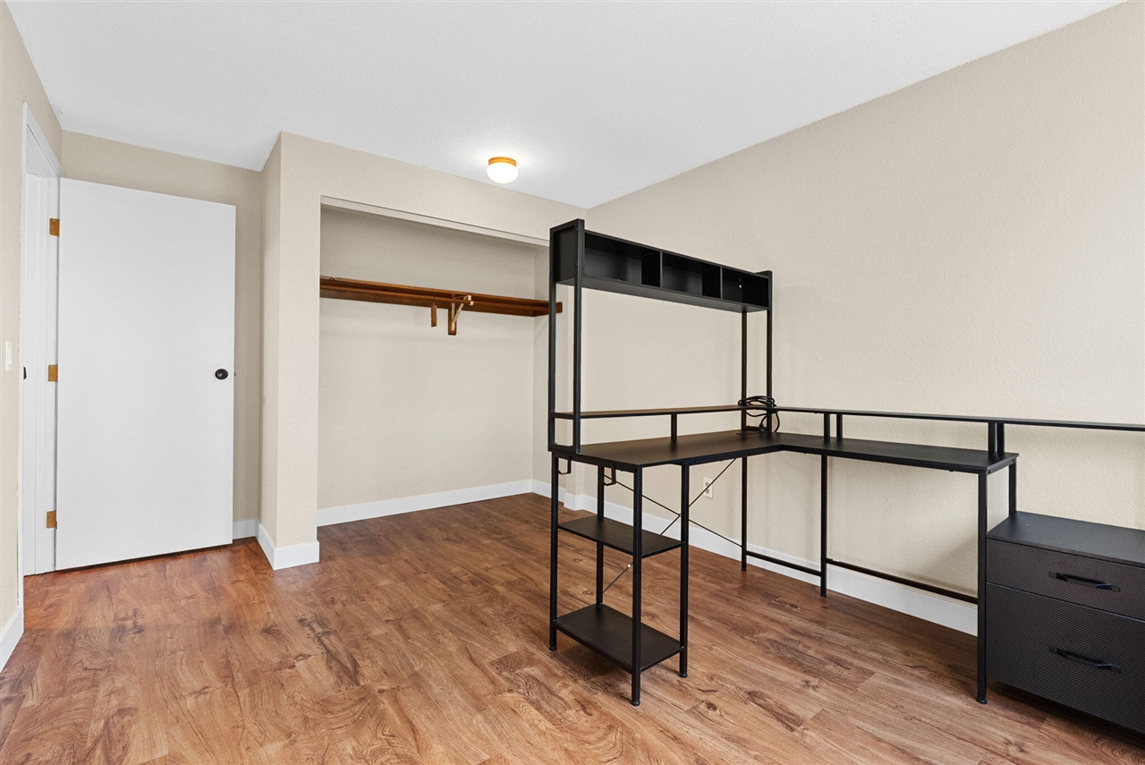 1016 Wedgewood Drive, Plainwell, MI, 49080-1278