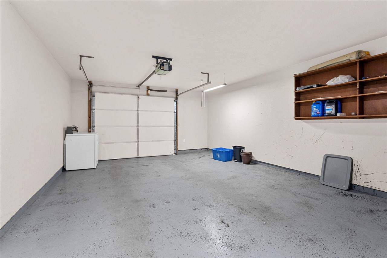 1016 Wedgewood Drive, Plainwell, MI, 49080-1278