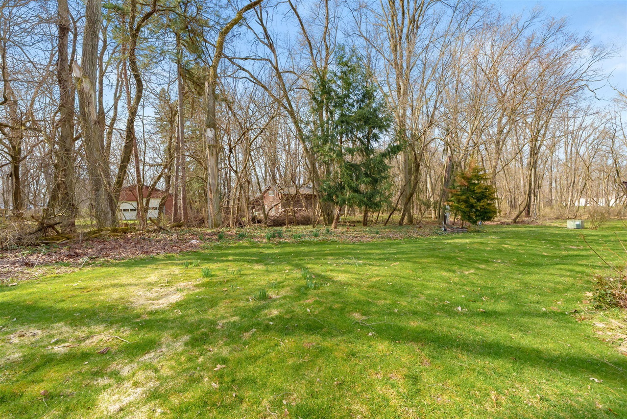 1016 Wedgewood Drive, Plainwell, MI, 49080-1278