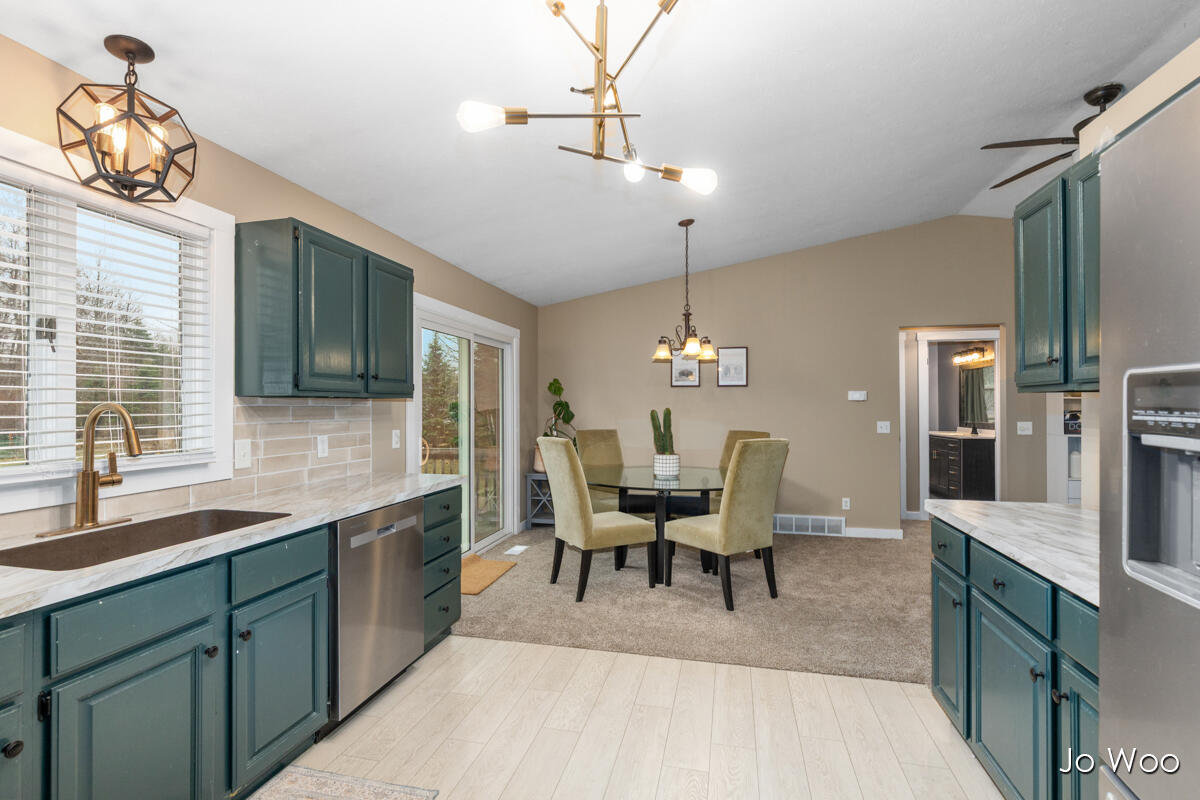 9020 Warner Street, Allendale, MI, 49401-7552