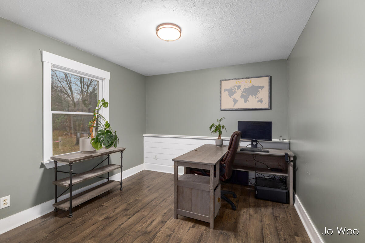 9020 Warner Street, Allendale, MI, 49401-7552