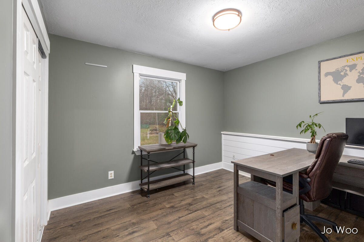 9020 Warner Street, Allendale, MI, 49401-7552