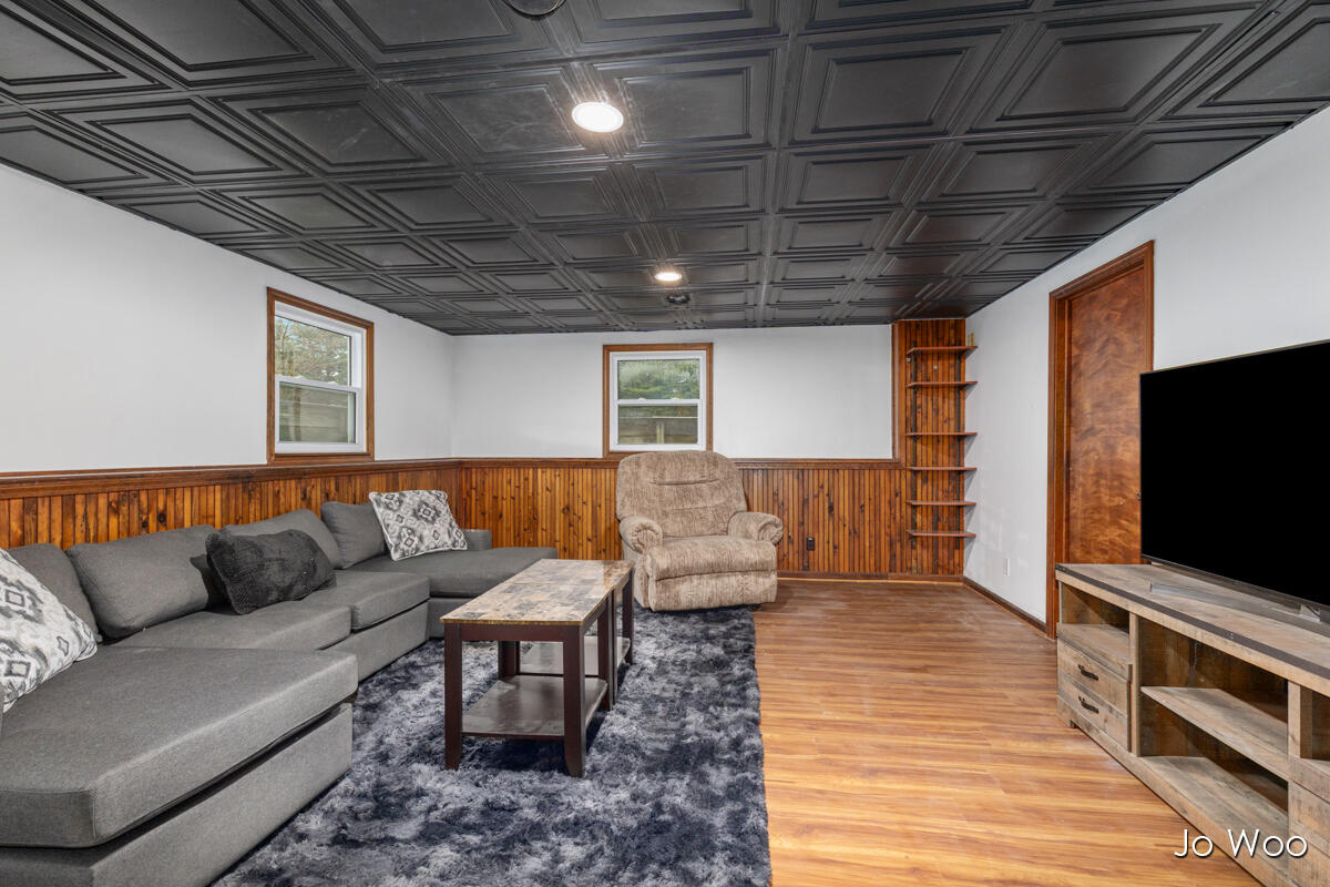 9020 Warner Street, Allendale, MI, 49401-7552