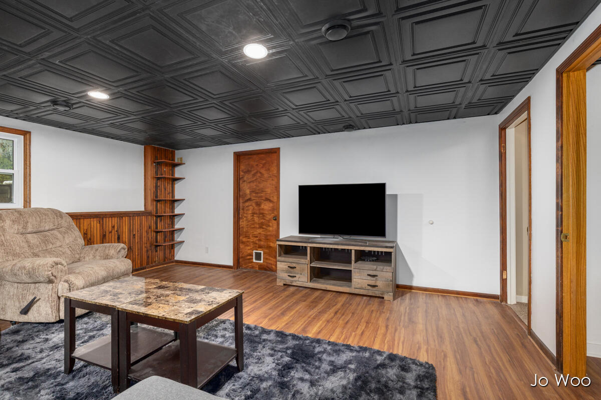 9020 Warner Street, Allendale, MI, 49401-7552