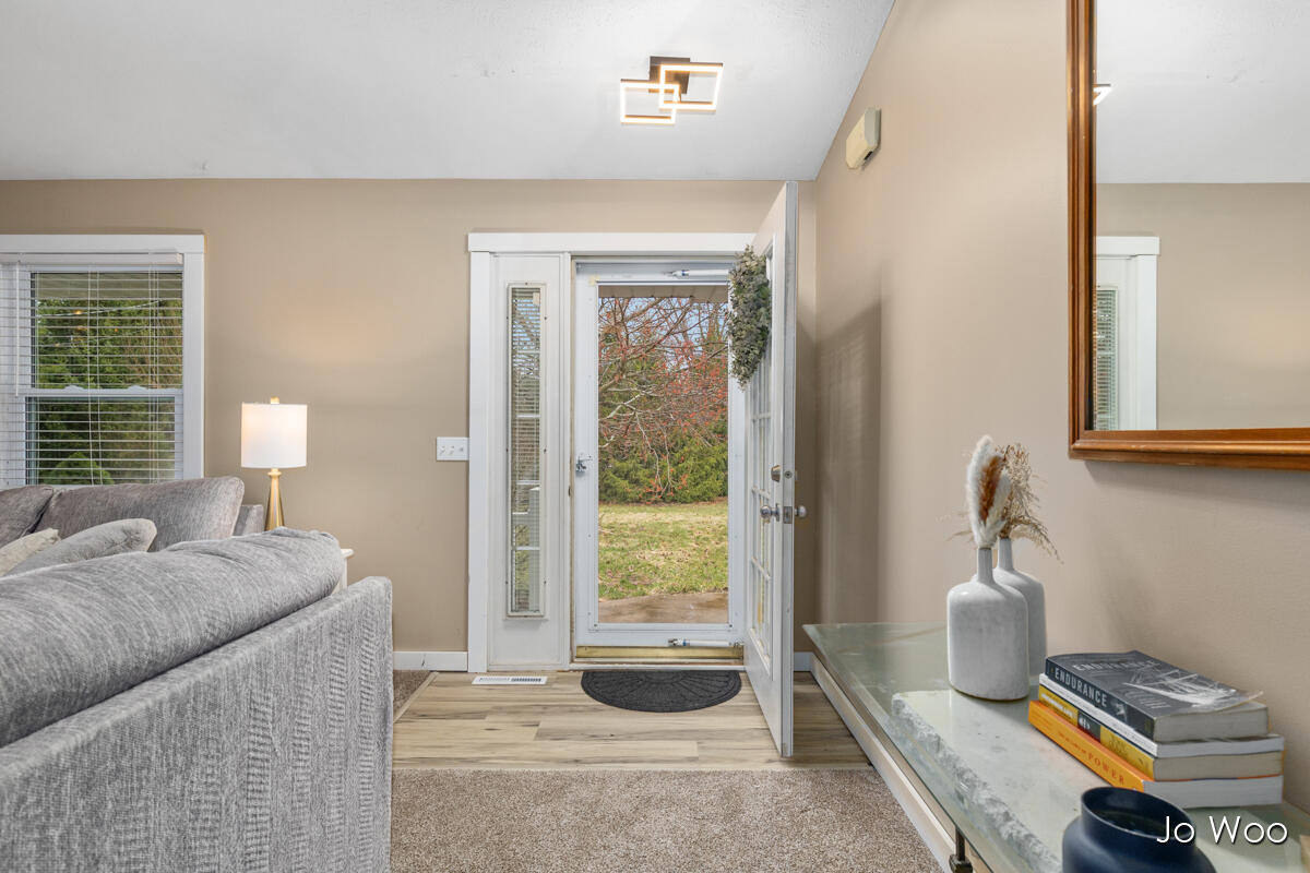 9020 Warner Street, Allendale, MI, 49401-7552