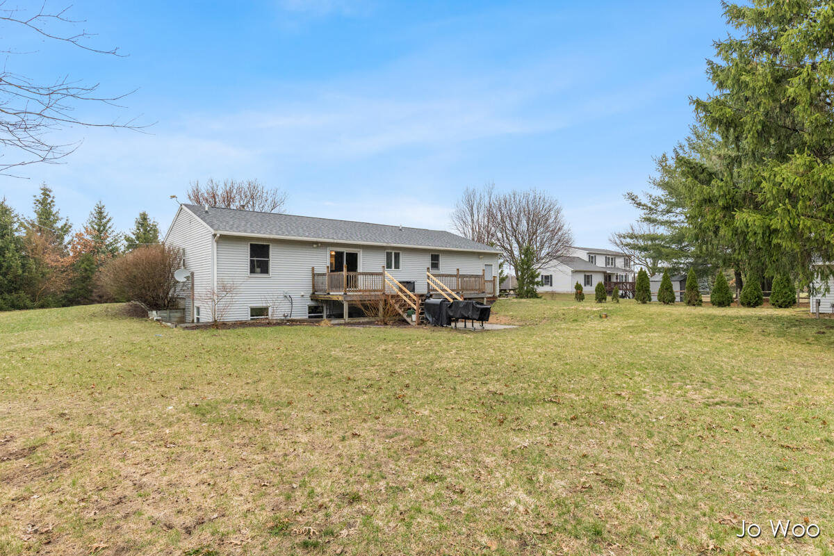 9020 Warner Street, Allendale, MI, 49401-7552