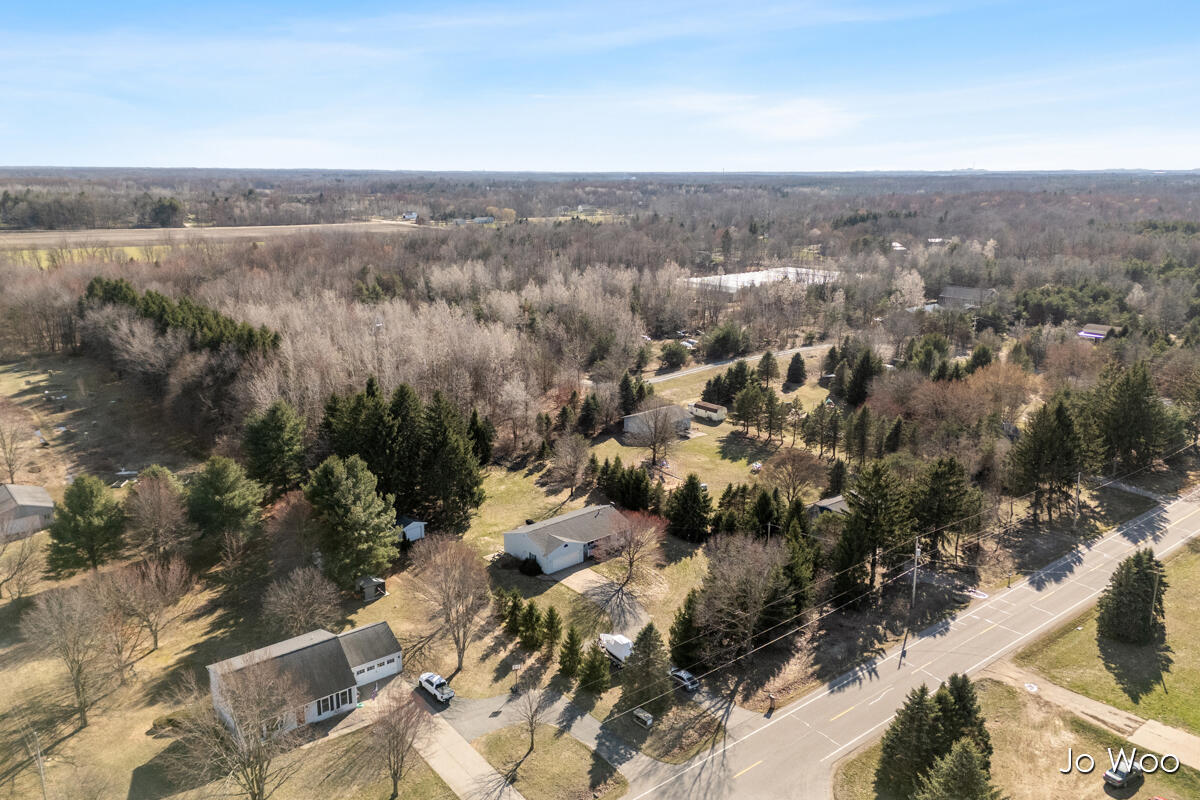 9020 Warner Street, Allendale, MI, 49401-7552