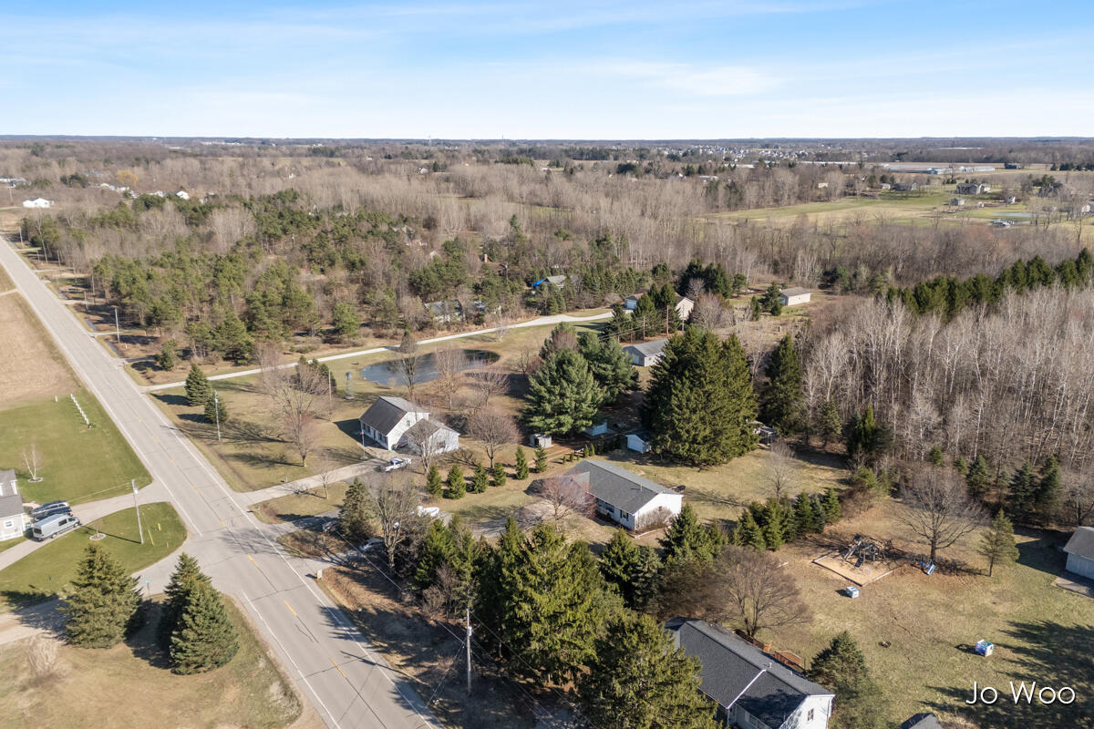 9020 Warner Street, Allendale, MI, 49401-7552