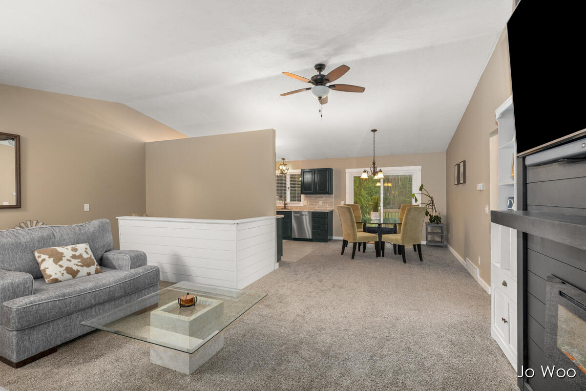 9020 Warner Street, Allendale, MI, 49401-7552