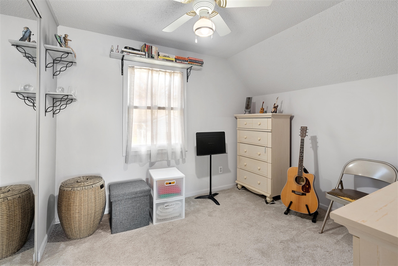 27965 North Street, Gobles, MI, 49055-9267