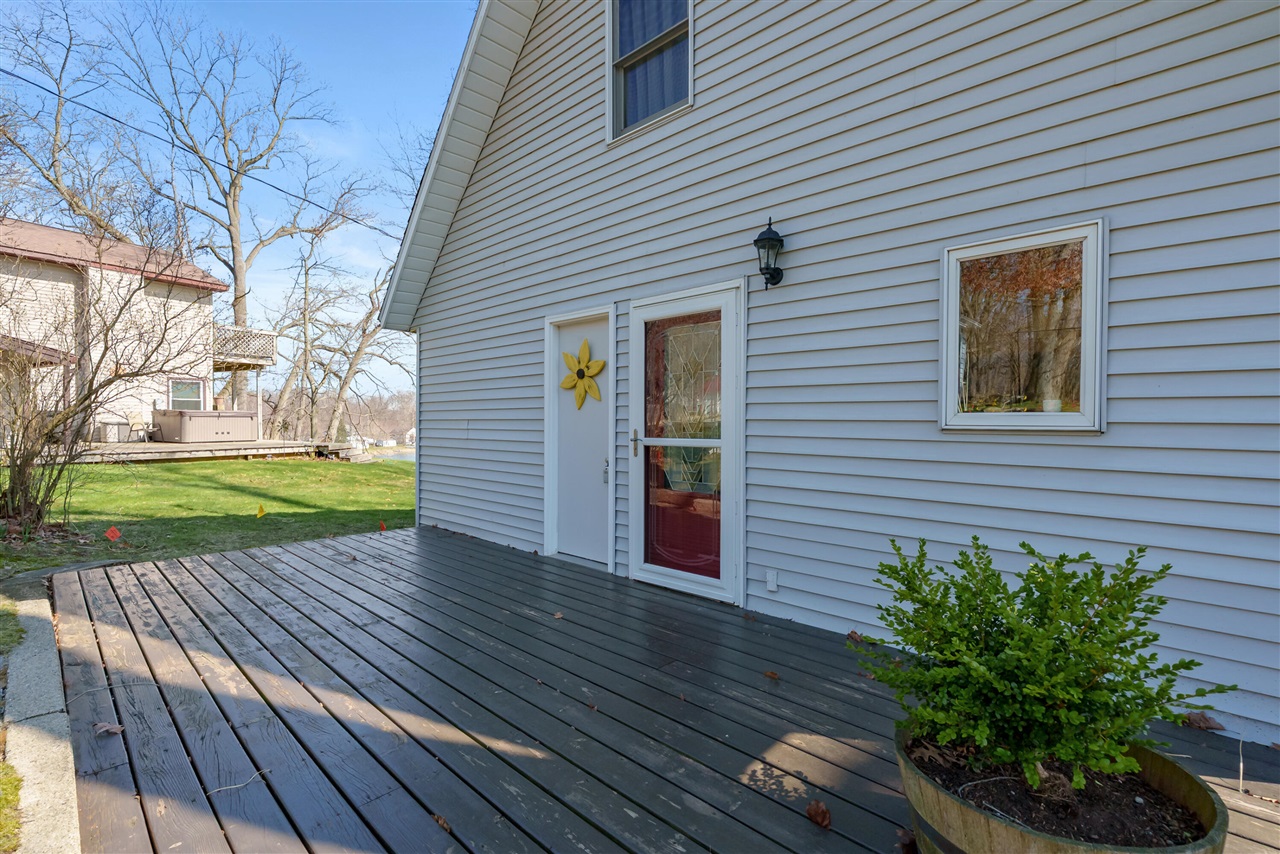 27965 North Street, Gobles, MI, 49055-9267