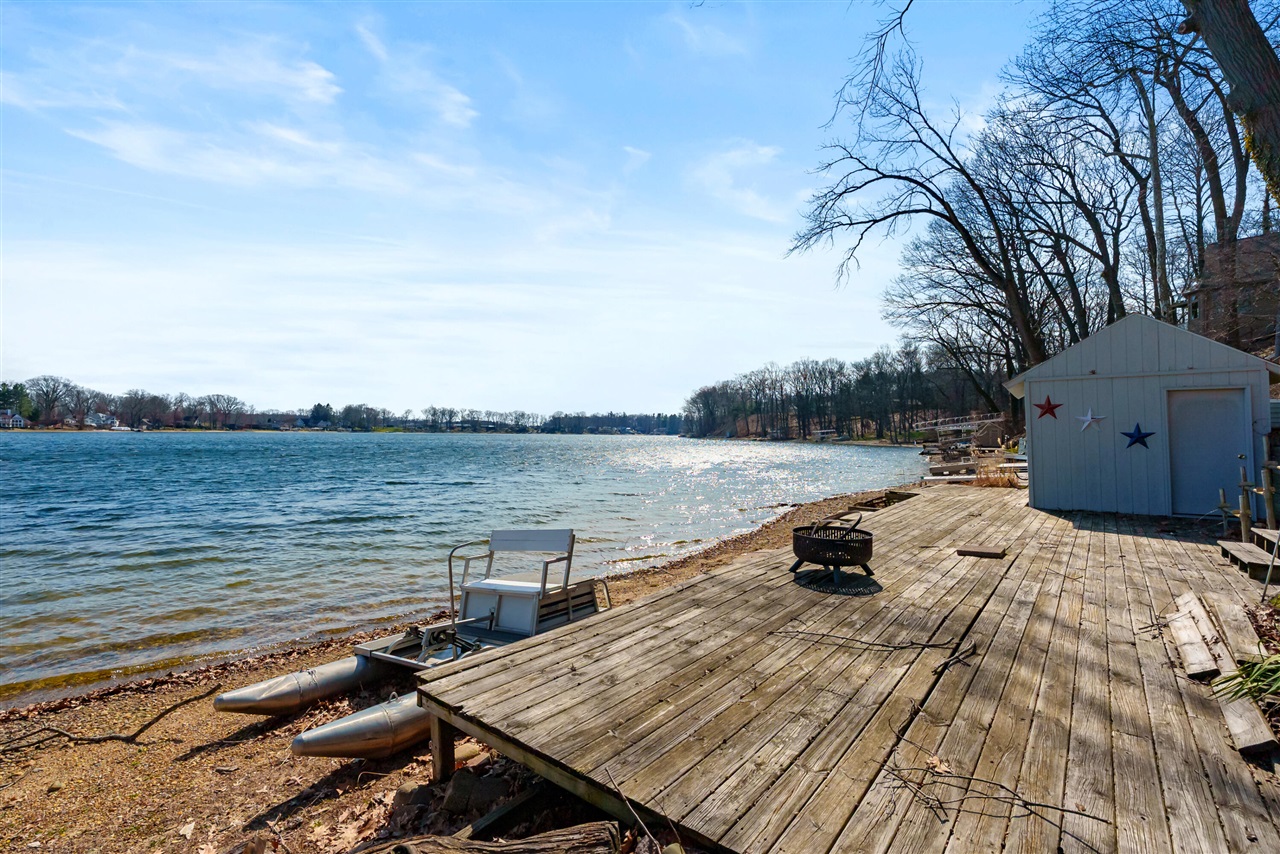 27965 North Street, Gobles, MI, 49055-9267