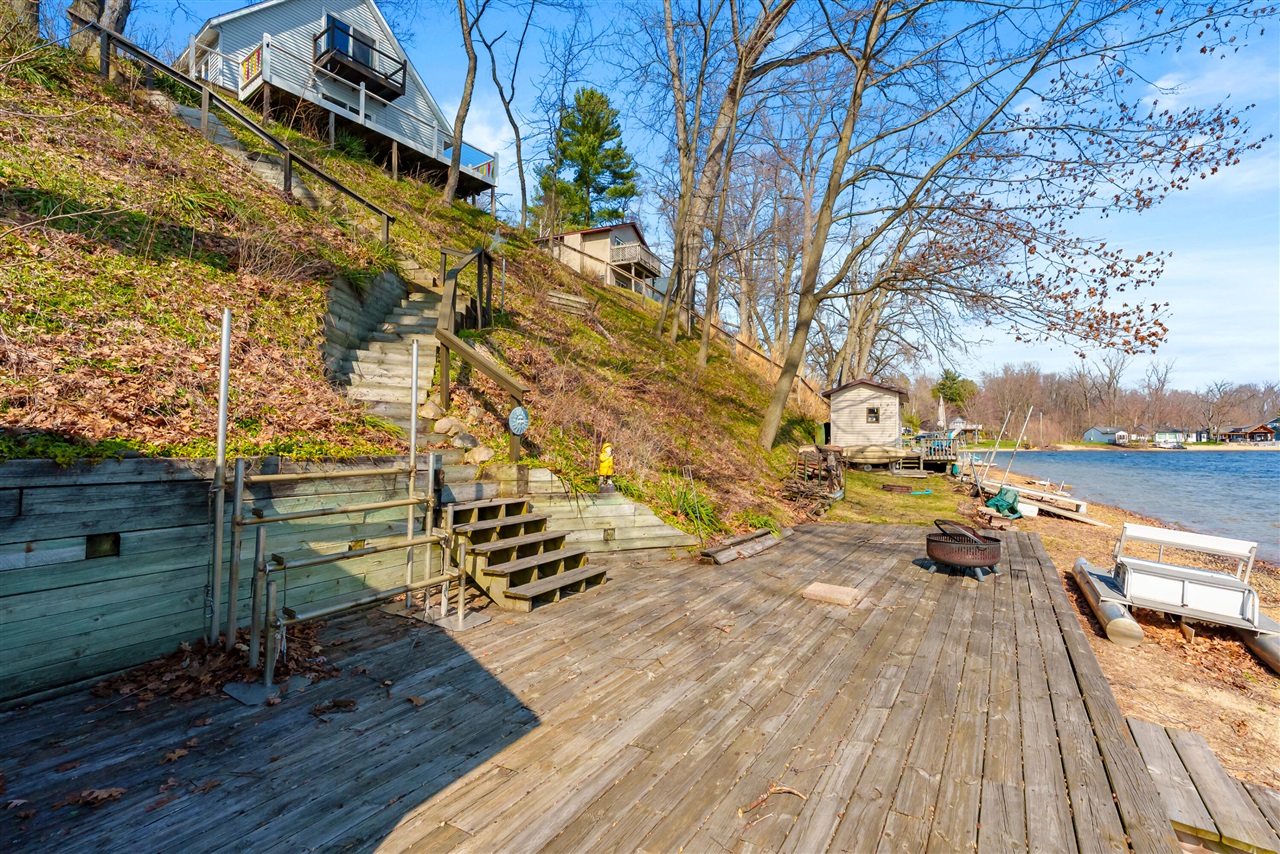 27965 North Street, Gobles, MI, 49055-9267