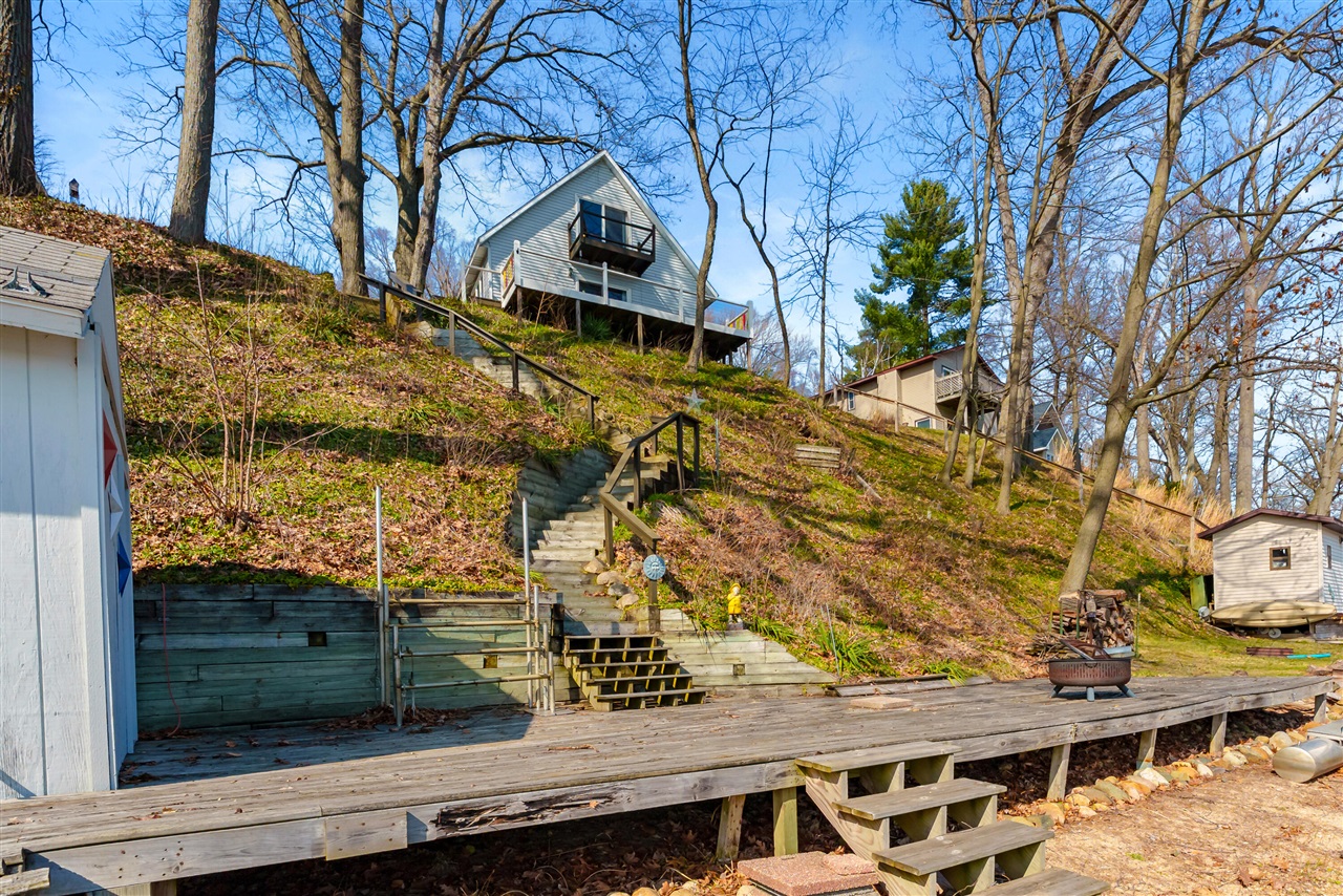 27965 North Street, Gobles, MI, 49055-9267