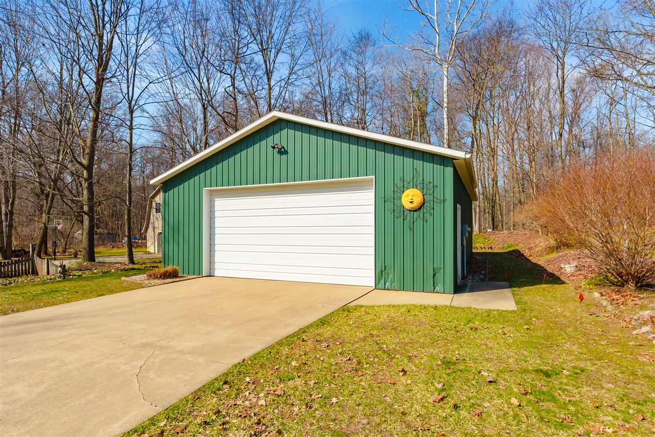 27965 North Street, Gobles, MI, 49055-9267