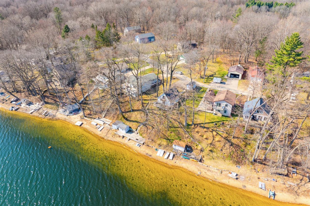 27965 North Street, Gobles, MI, 49055-9267