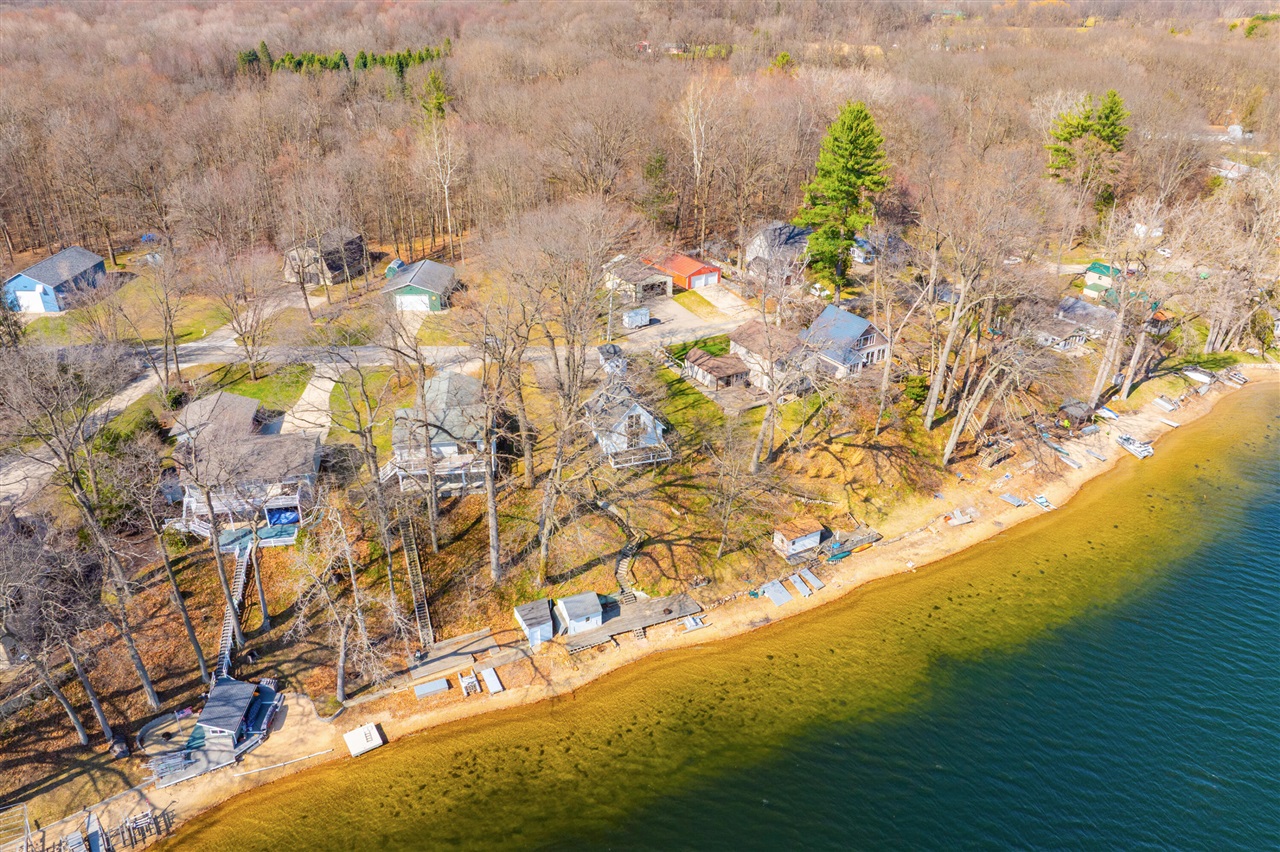 27965 North Street, Gobles, MI, 49055-9267