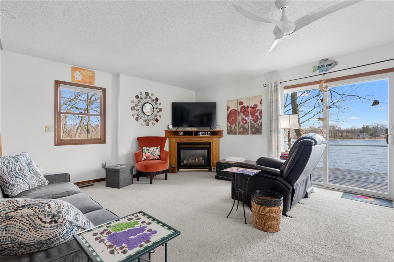 27965 North Street, Gobles, MI, 49055-9267