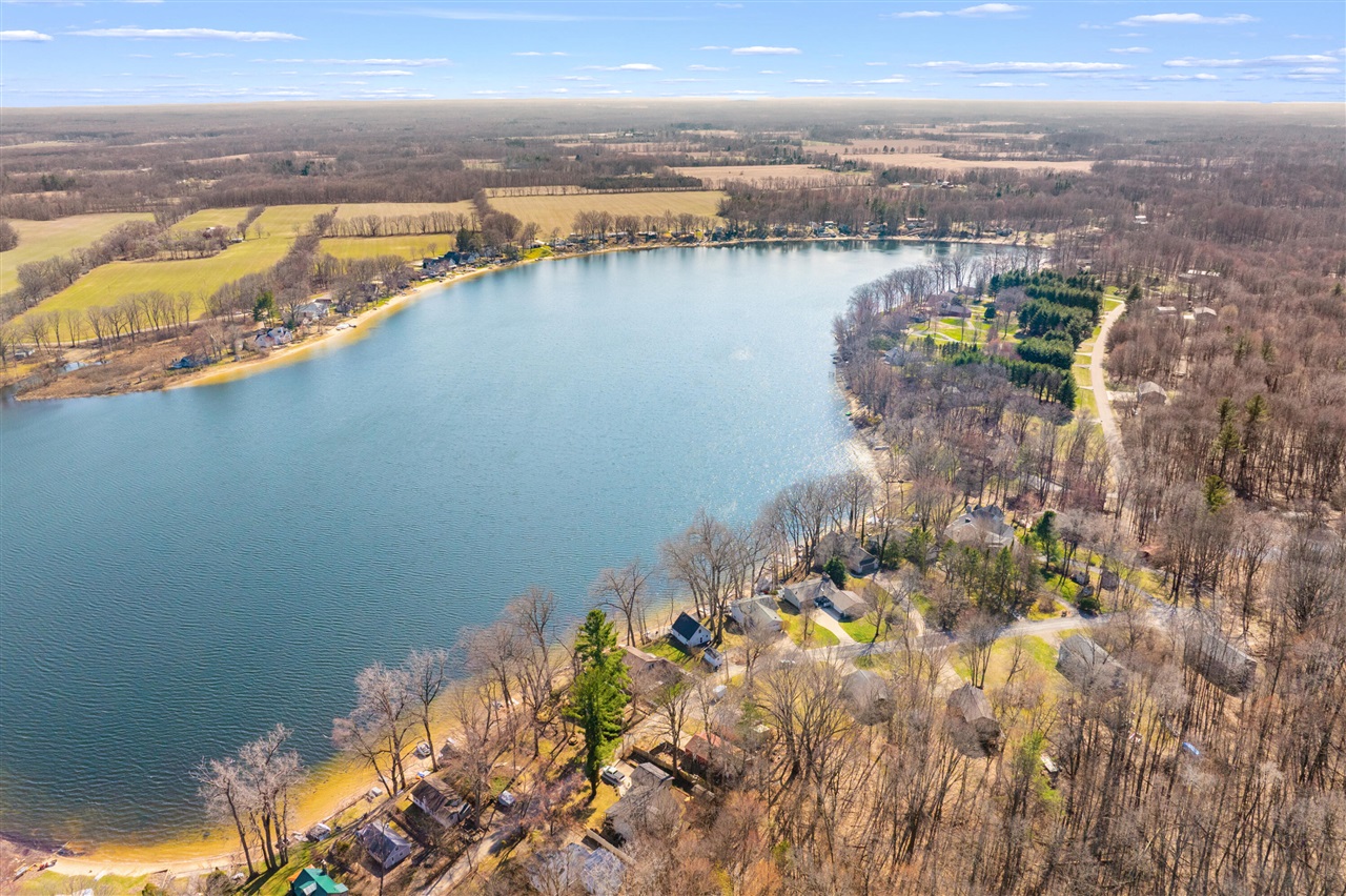 27965 North Street, Gobles, MI, 49055-9267