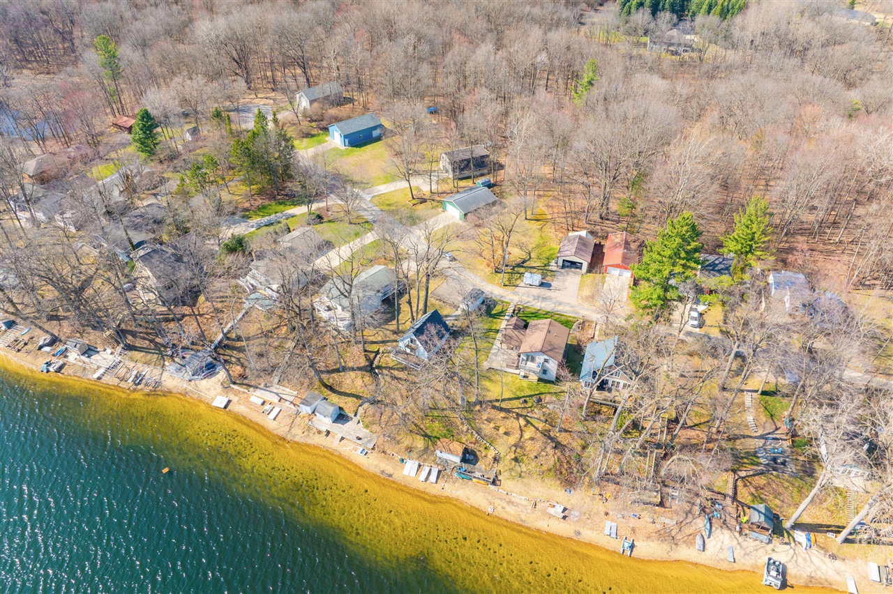 27965 North Street, Gobles, MI, 49055-9267