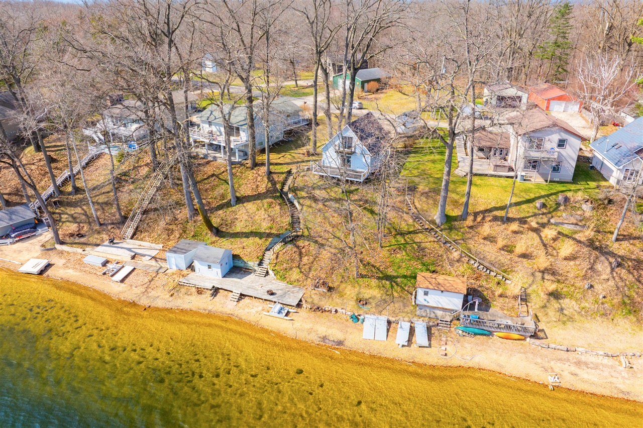 27965 North Street, Gobles, MI, 49055-9267