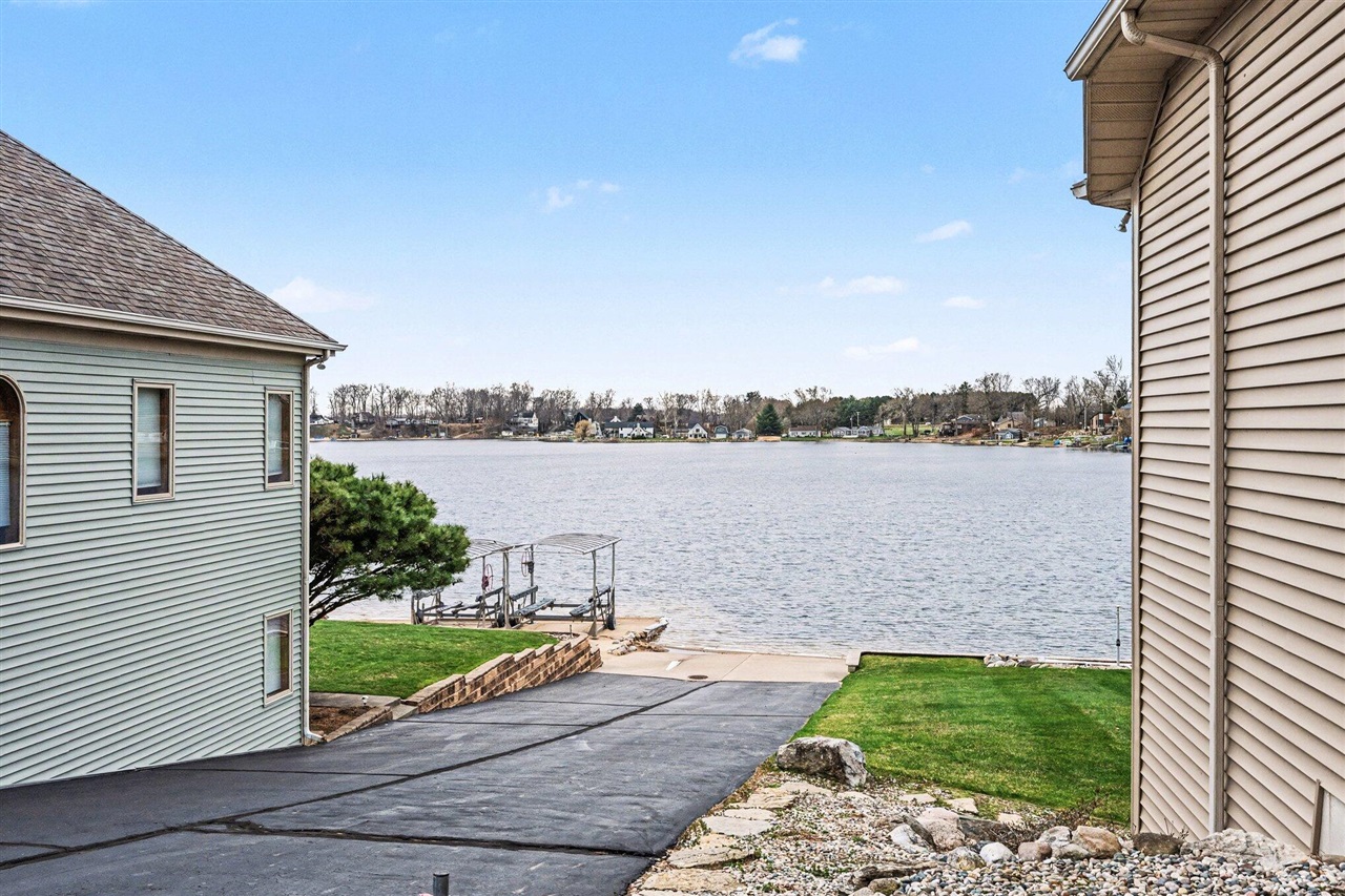 48855 Howard Drive, Lawrence, MI, 49064