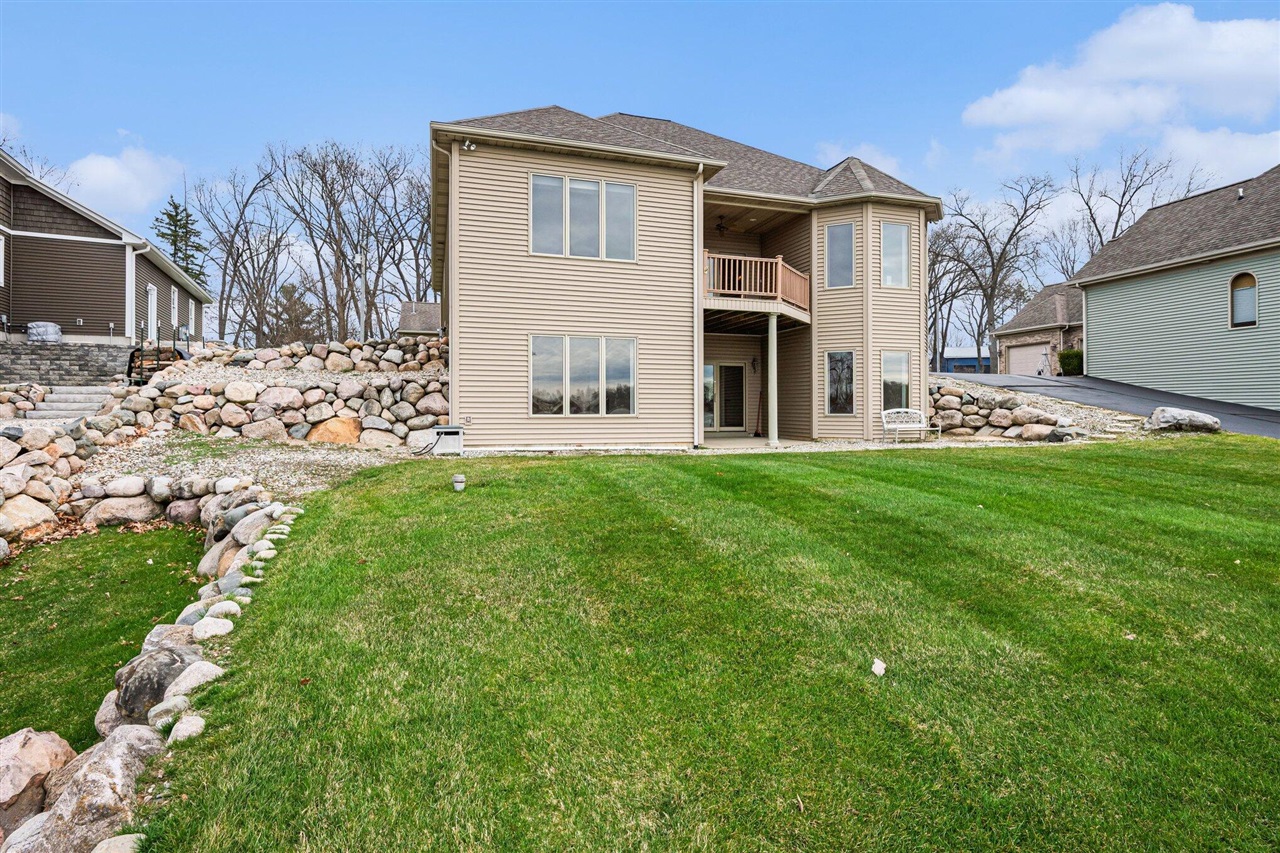 48855 Howard Drive, Lawrence, MI, 49064