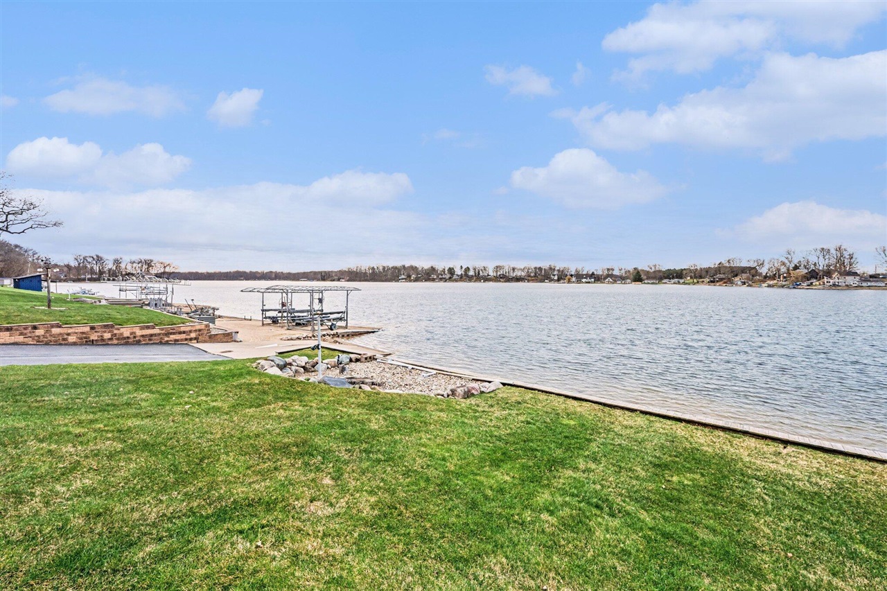 48855 Howard Drive, Lawrence, MI, 49064