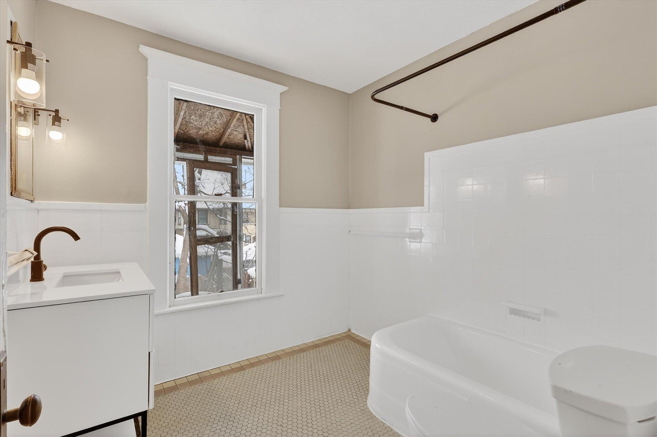 244 Union Avenue, Grand Rapids, MI, 49503-4719